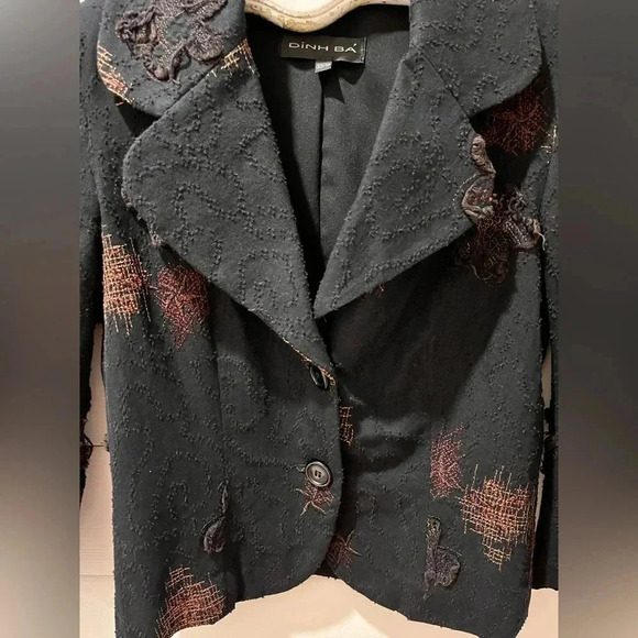 Black Textured Artistic Jacket – Dinh Bà – Size XS - Picture 9 of 9